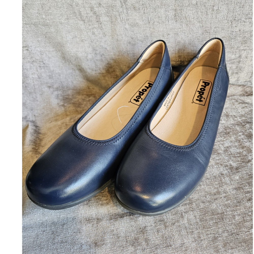 Propét Women's Navy Leather Slip-On Flats Round Toe Rubber Sole US 7 N